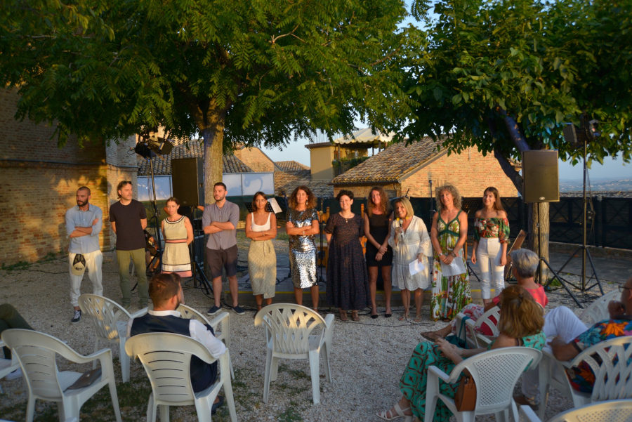 Totale di una scena dell'evento