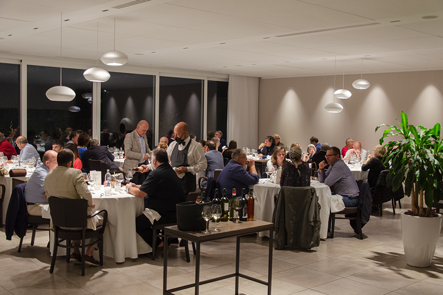 durante una delle cene degustazione