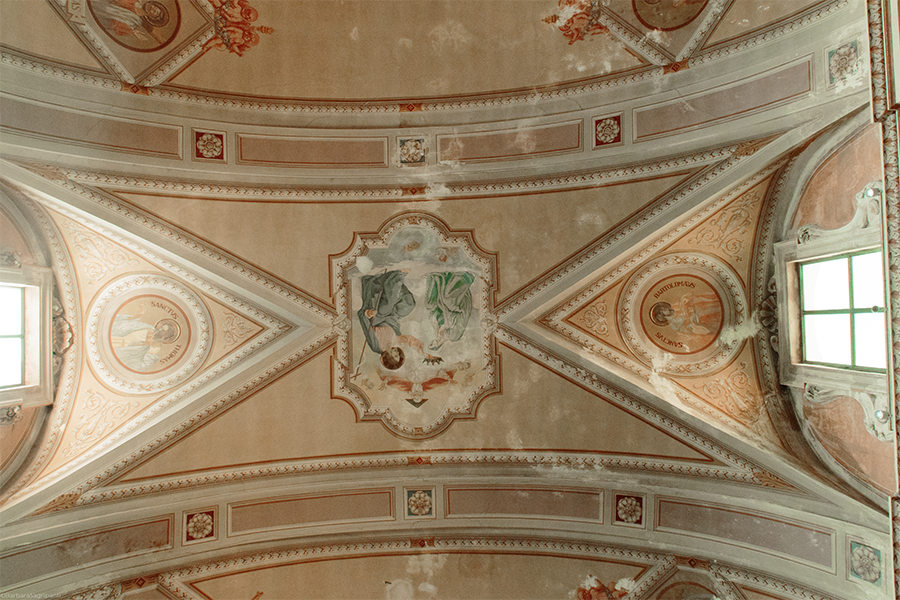 Montecosaro, Collegiata di San Lorenzo Martire, particolare degli affreschi della volta realizzati da Vincenzo Monti